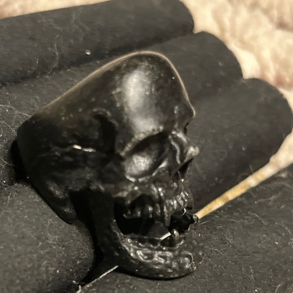 Black Metal Biker Skull Ring With Fangs Men’s Jewelry Ring Size 10.5